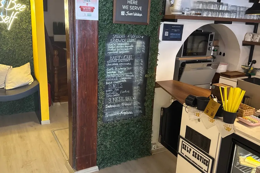 Coffee Bee Bakery Lab — Kafeler — Merkez / Edirne — Fotoğraf 9